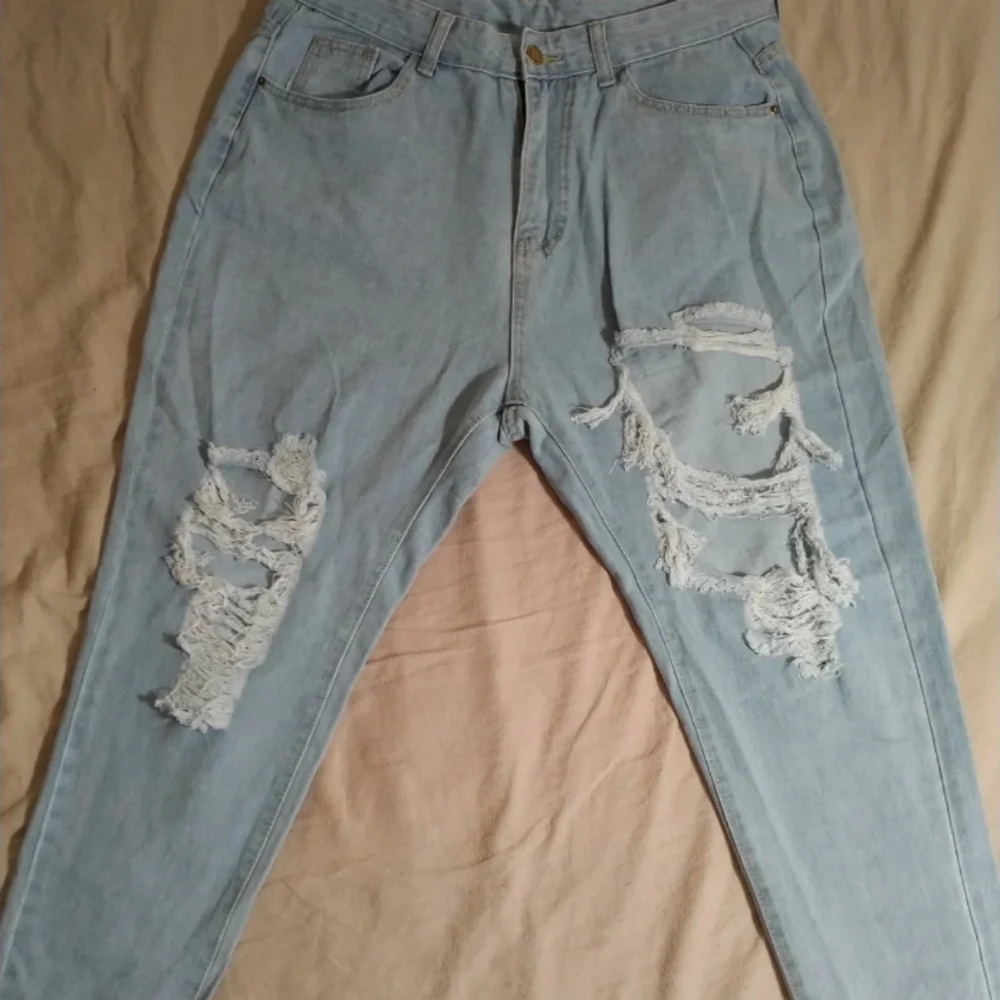 Distressed Jeans - Picture 3 of 3